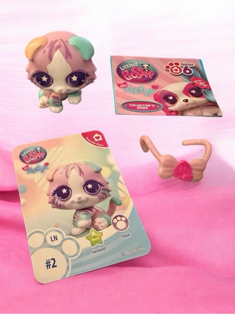 Hasbro Littlest Pet Shop Pastel Puppy Figure with Accessory - Pink, Mint, Cream